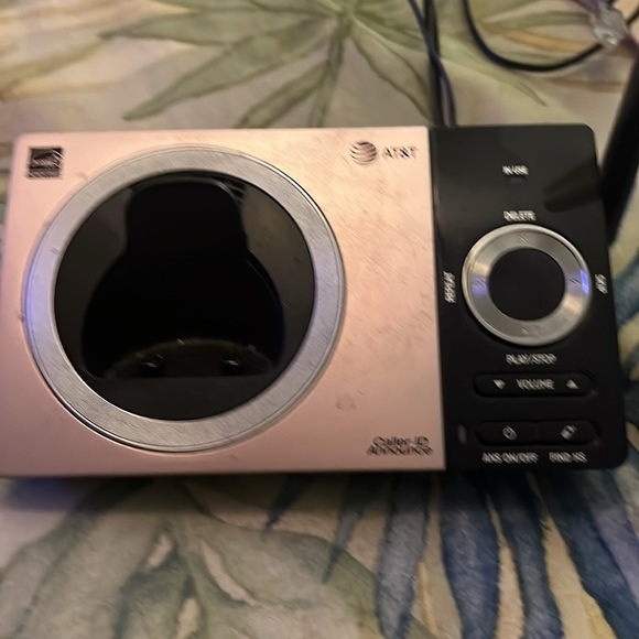 AT&T phone 📞 model # CL8229 cordless with extra phone with built in answering M - Picture 5 of 7